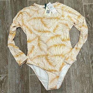 NWT Rocky - Size L - UPF 50 Rashguard Long Sleeve Swimsuit 🌊🏊